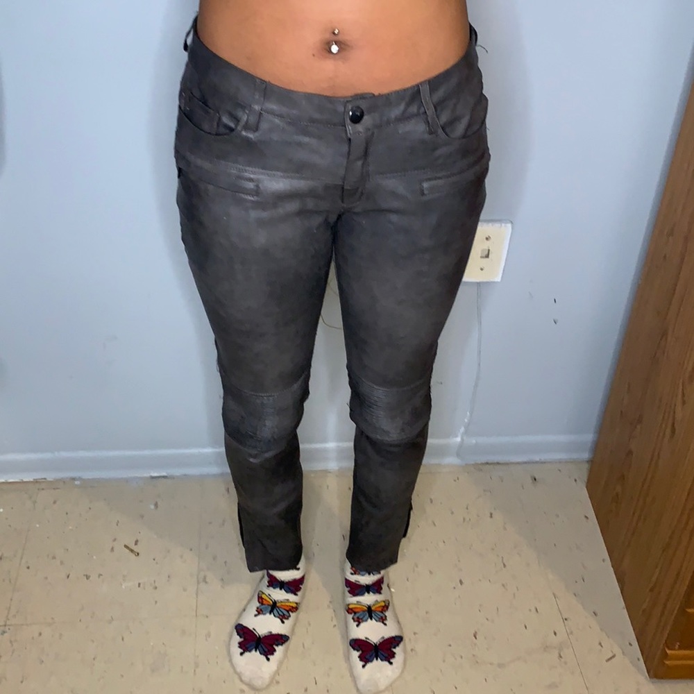 ❌SOLD❌ Zara Slim Fit Pants